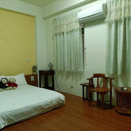 19窩窩市區民宿 花莲市 外观 照片