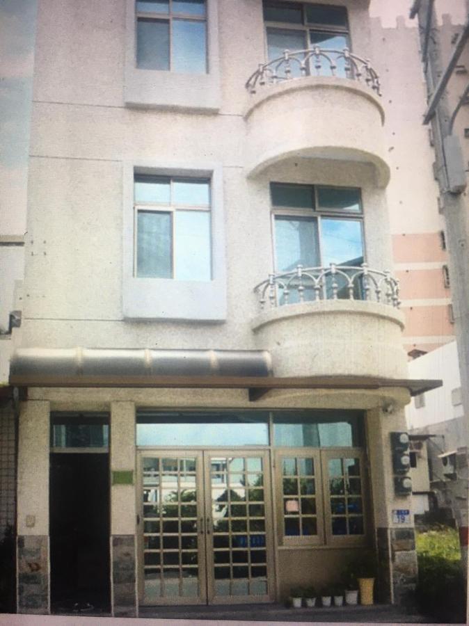 19窩窩市區民宿 花莲市 外观 照片